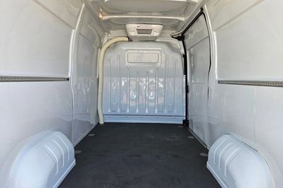 Renault Master L2H2 Chłodnia farmaceutyczna