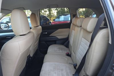 Mitsubishi Outlander 2.0 Caligraphy 4WD CVT