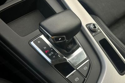 Audi A4 40 TFSI mHEV S tronic