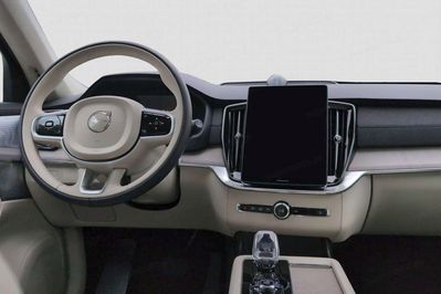 Volvo XC60 T6 Plug-In Hybrid AWD Ultra Dark