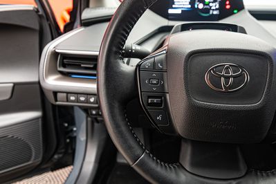 Toyota Prius 2.0 Plug-in Hybrid Prestige