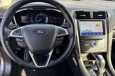 Ford Mondeo 2.0 Hybrid