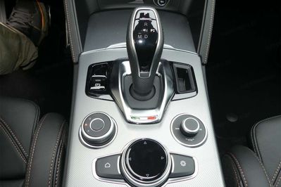 Alfa Romeo Stelvio 2.0 Turbo Intensa Q4