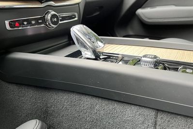 Volvo XC60 B5 B AWD Plus Dark
