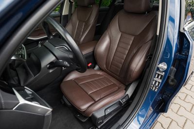 BMW Seria 3 320d xDrive Luxury Line