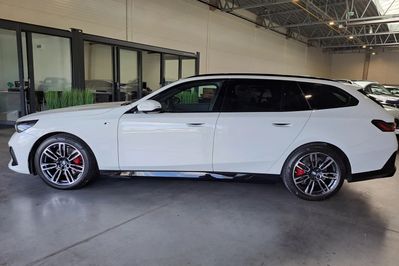 BMW Seria 5 Touring 520d xDrive M Sport