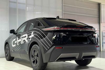 Toyota C-HR + Style BEV