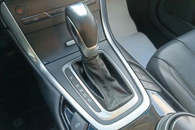 Ford EDGE 2.0 TDCi Twin-Turbo 4WD  Titanium