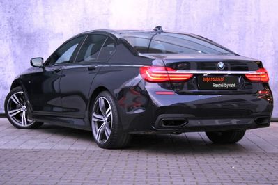 BMW Seria 7 750i xDrive