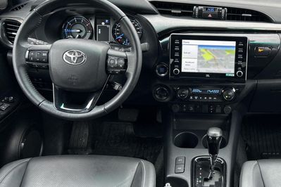 Toyota HiLux Hilux 2.8 D-4D Double Cab Invincible 4x4 aut