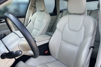 Volvo XC60 B4 D AWD Momentum Pro
