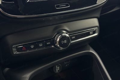 Volvo XC40 P6 Recharge Core