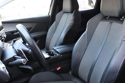 Peugeot 3008 1.5 Allure Pack