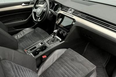 Volkswagen Passat 2.0 TDI 4Mot. Elegance DSG