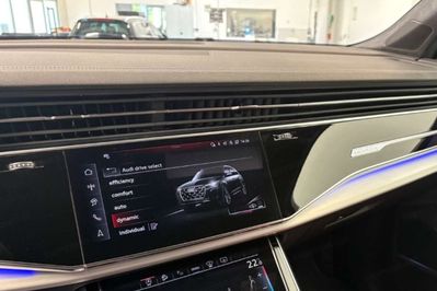 Audi Q7 SQ7 TFSI quattro