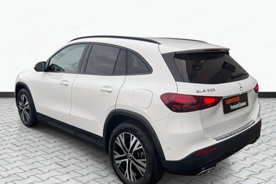 Mercedes GLA 200 Progressive