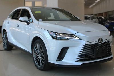 Lexus RX 450h+ Omotenashi 2.5 Hybrid Plug-in