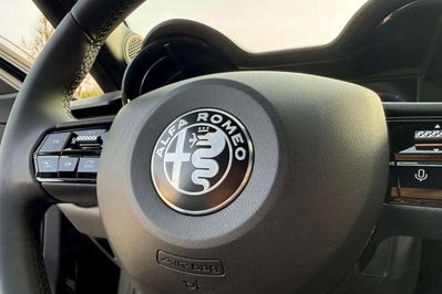 Alfa Romeo Junior 1.2 Ibrida Ti