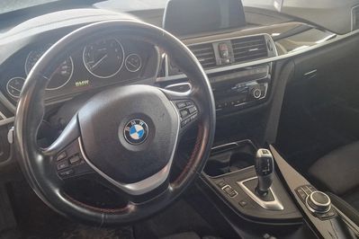 BMW Seria 3 Gran Turismo 320i xDrive Sport Line