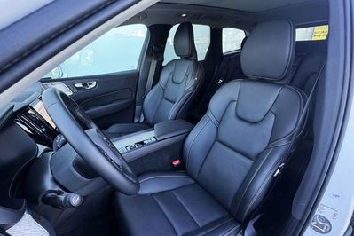 Volvo XC60 T6 Plug-In Hybrid AWD Ultra Bright aut