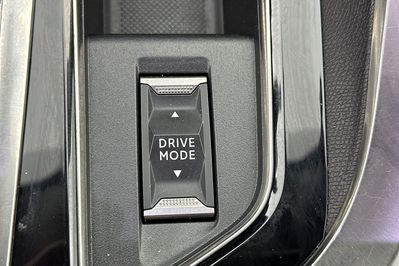 Peugeot 3008 Allure Pack 1.6 Hybrid e-EAT8