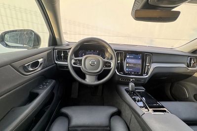 Volvo V60 T6 AWD Plug-In Hybrid Plus Dark