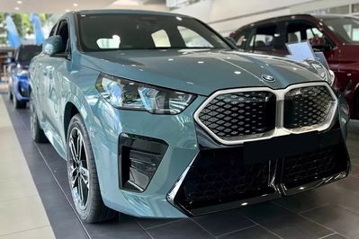 BMW iX2 eDrive20 M Sport