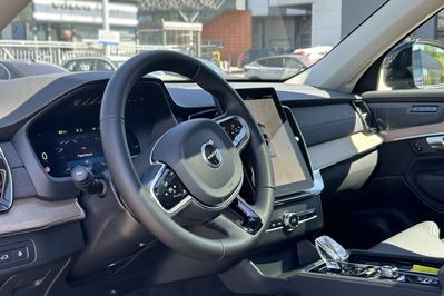 Volvo XC90 T8 AWD Plug-In Hybrid Plus Dark 7os aut