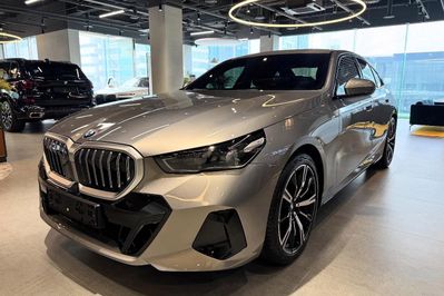 BMW Seria 5 530e xDrive M Sport