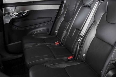 Volvo XC90 T8 AWD Plug-In Hybrid Ultra Dark 7os