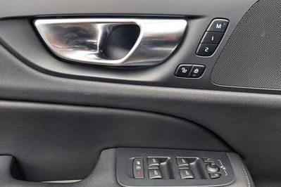 Volvo V60 CC Plus B4 D AWD aut