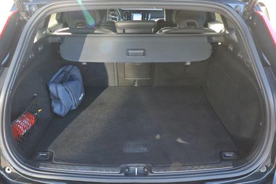 Volvo V60 B4 B R-Design