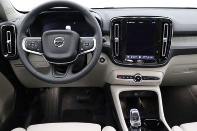 Volvo XC40 B3 Plus Dark