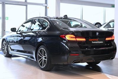 BMW Seria 5 520i mHEV aut