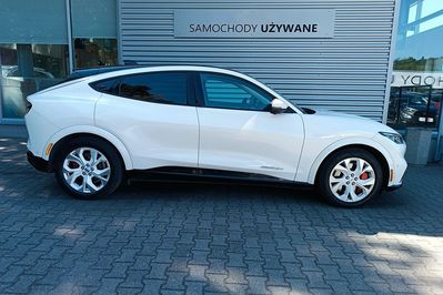Ford Mustang Mach-E 98KWH Awd