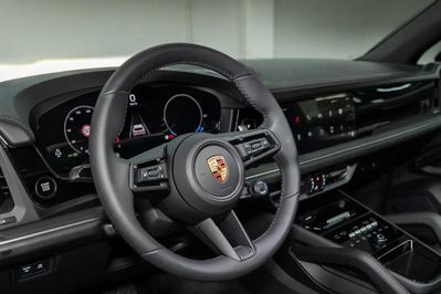 Porsche Cayenne E-Hybrid Black Edition