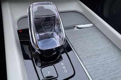 Volvo XC60 T8 Recharge Plug-In Hybrid AWD Ultra Dark