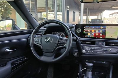 Lexus ES 300H Business Edition