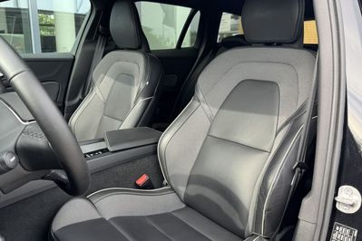 Volvo V60 B4 B Plus Dark