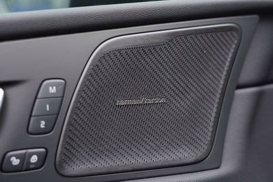 Volvo XC60 T6 Plug-In Hybrid AWD Ultra Bright