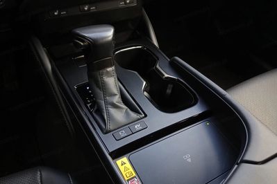 Lexus ES 300h Business Edition