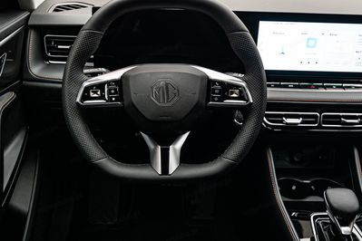 MG HS Exclusive aut 1.5T HEV+