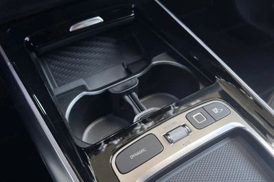 Mercedes EQA 250+ Electric Art