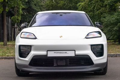 Porsche Macan 4