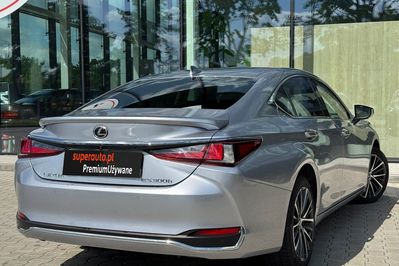 Lexus ES 300h Business Edition