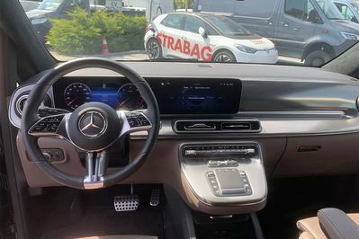 Mercedes V Klasa V300d Długi Avantgarde 4-Matic 9G-Tronic