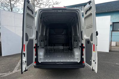 Volkswagen Crafter L4H3 8AT