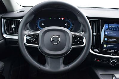 Volvo V60 B4 B Plus Dark aut