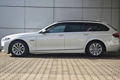 BMW Seria 5 530d xDrive Luxury Line