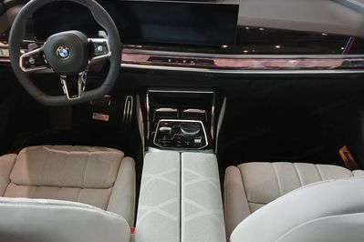 BMW Seria 7 740d xDrive M Sport